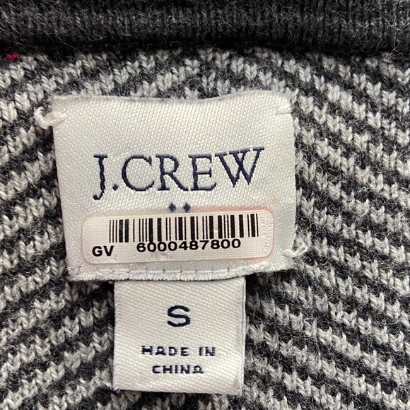 Women's 2-tone grey chevron pattern knit Cardigan, J. Crew size Small - Picture 2 of 10